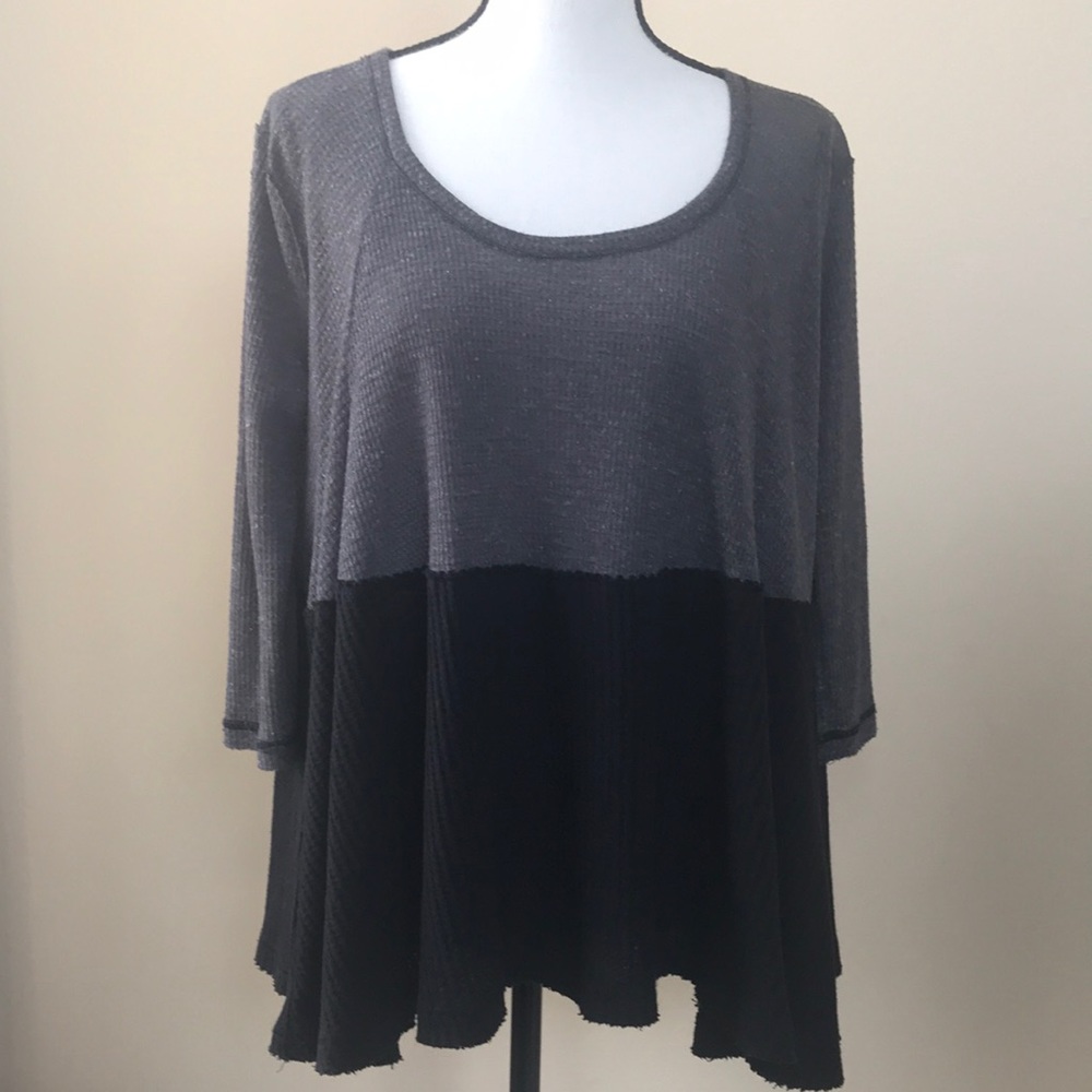 We the Free Black & Gray Color Block Thermal - Picture 3 of 10